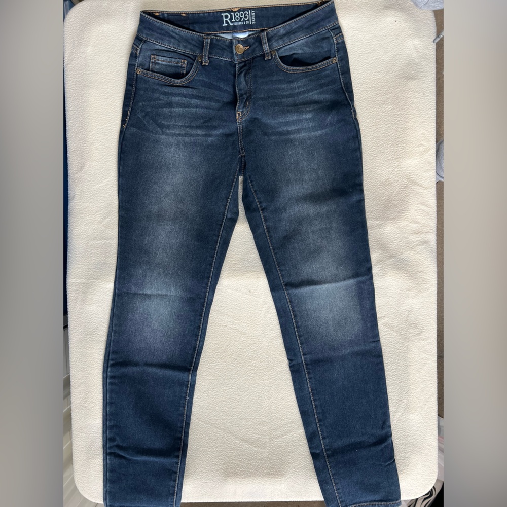 Roebuck and Co size 8 blue wash jeans